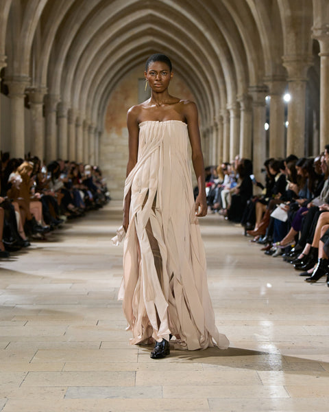 Langes Seiden-Abendkleid mit Korsage