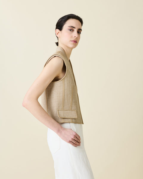 Gilet aus weichem Baumwoll-Raffia und Leder