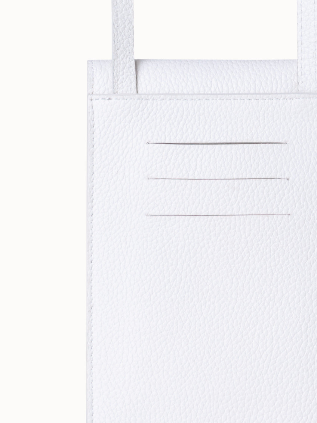 Anouk Phone Pouch in Leather - white