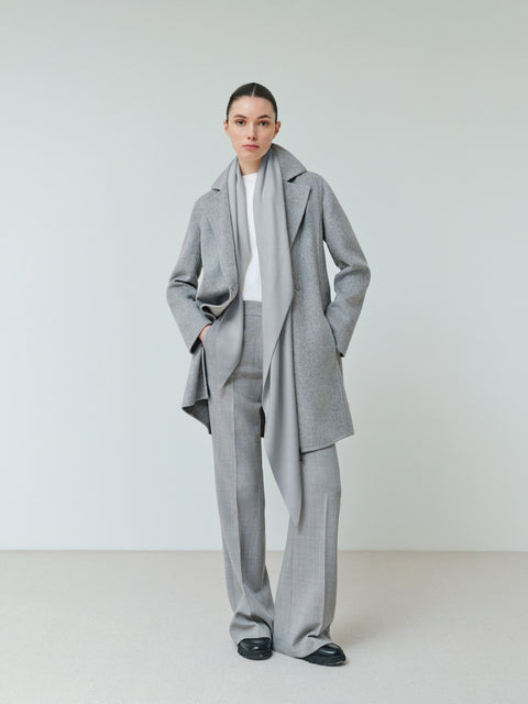 Weite Wollhose mit geradem Bein