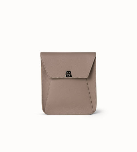 Personalisierbare Medium Anouk Messenger aus Kalbsleder