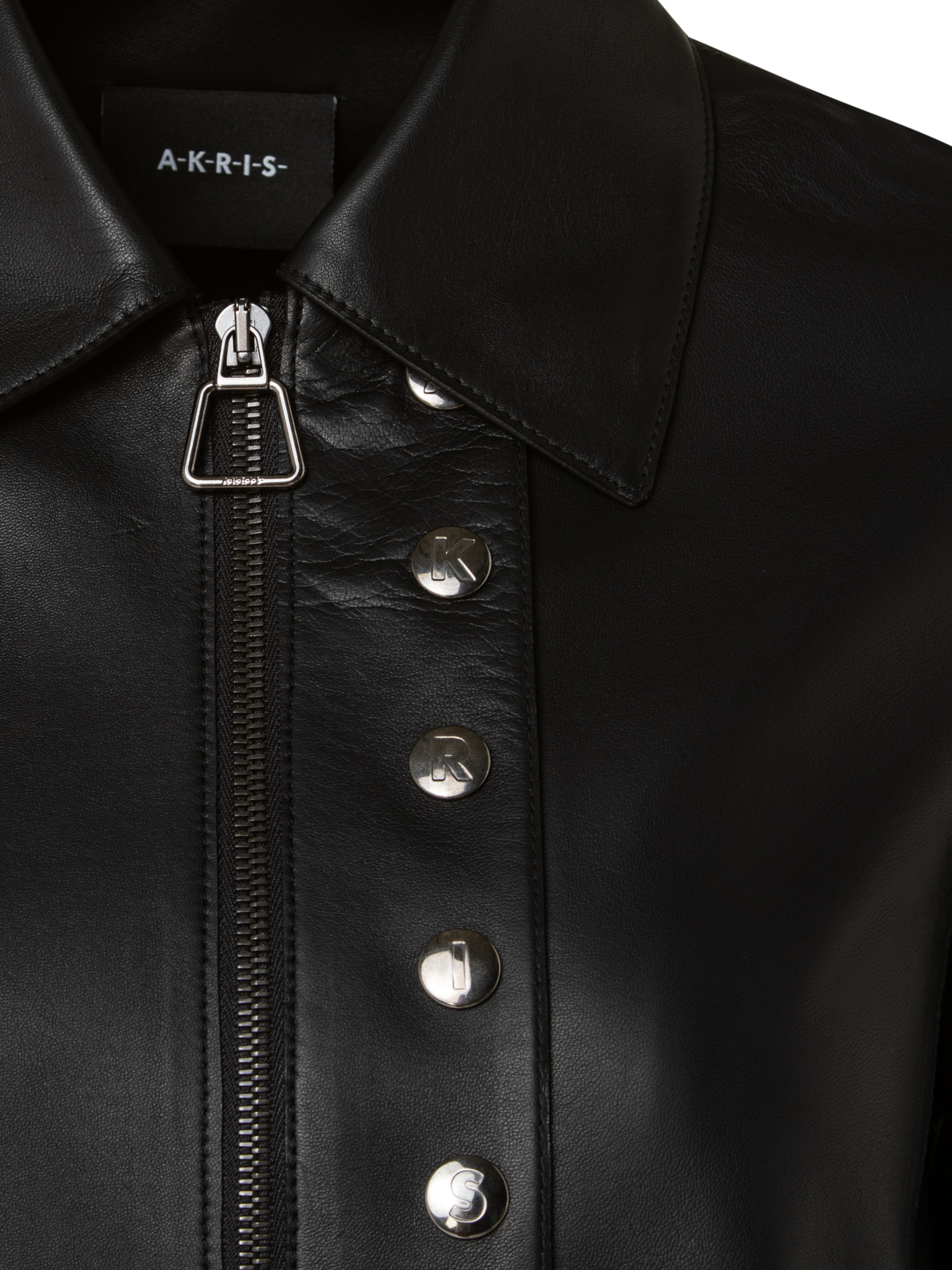 Designer Lammleder Jacke mit Hemdkragen und Knopfdetail