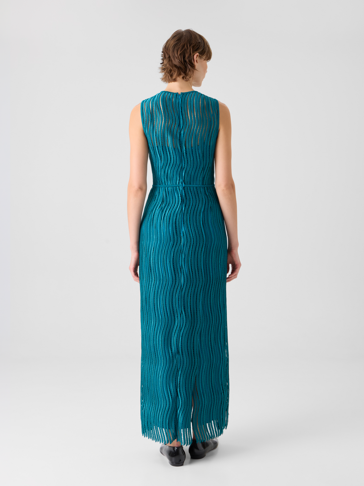 Designer Etuikleid aus Wave-Guipure - Grün #editorial