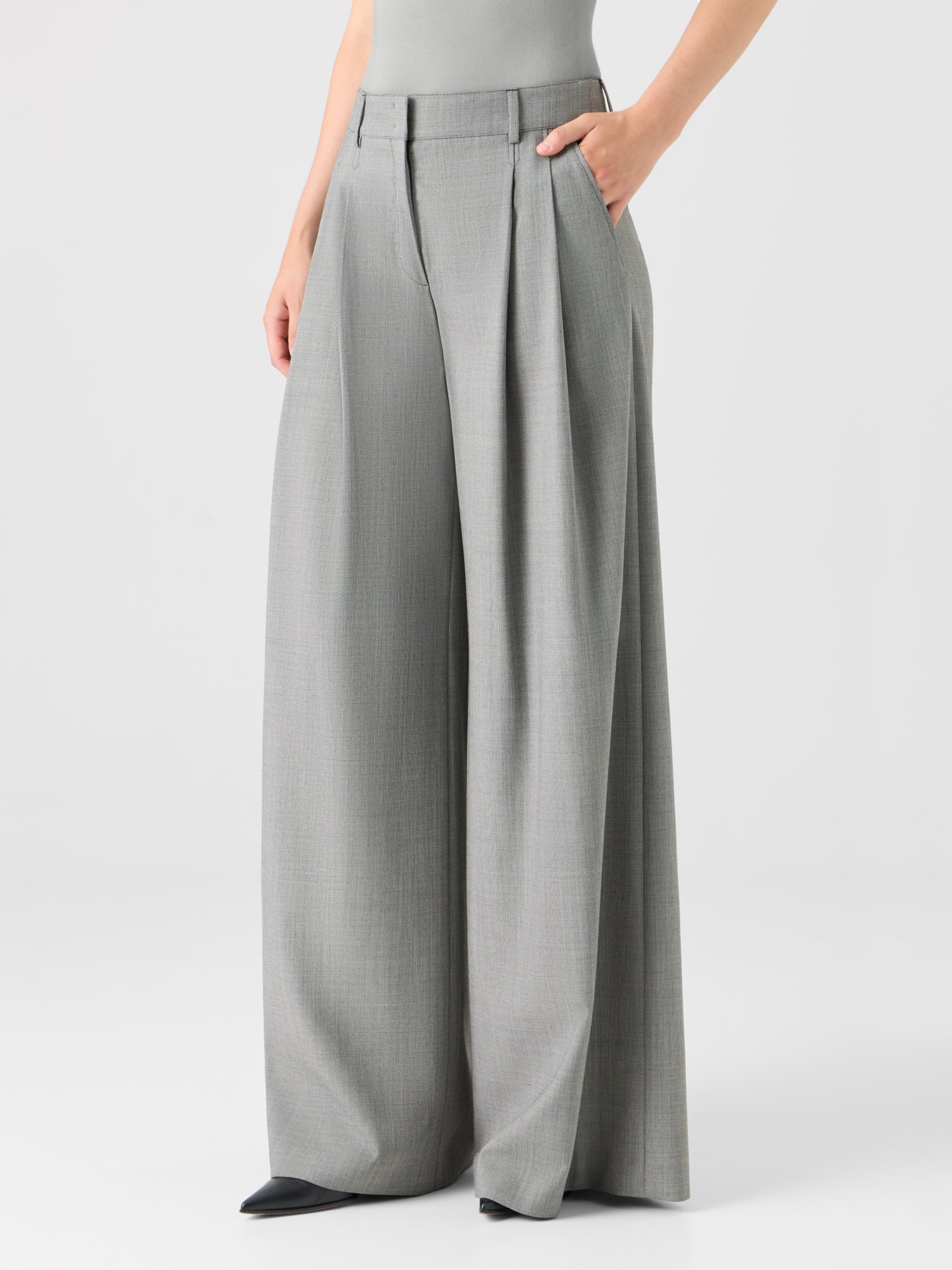 Designer Hose mit weitem Bein aus Fil-à-Fil Wollstretch - Grau 