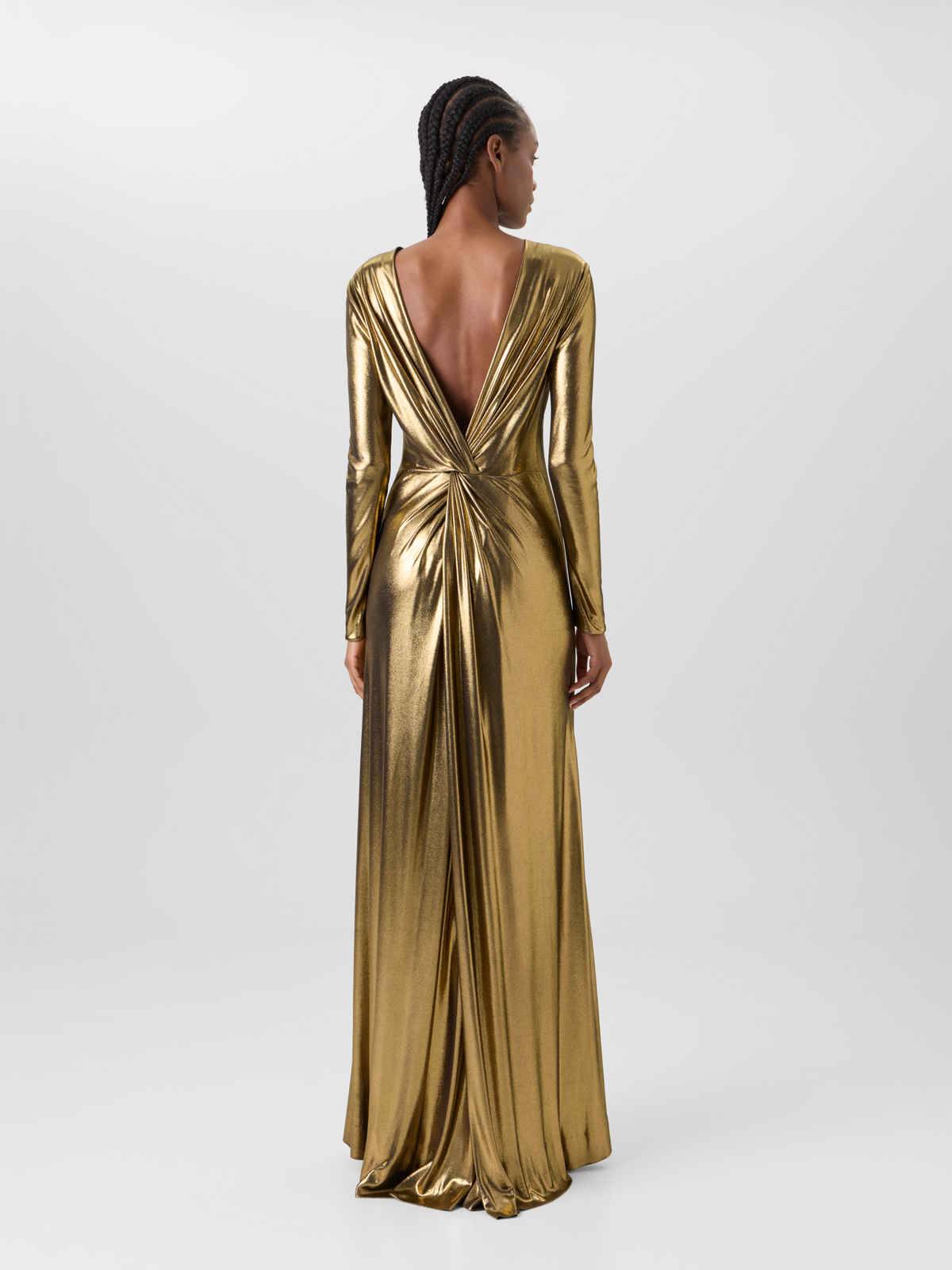 Designer Robe aus Lamé-Jersey mit offenem Rücken und Knoten - Gold #editorial