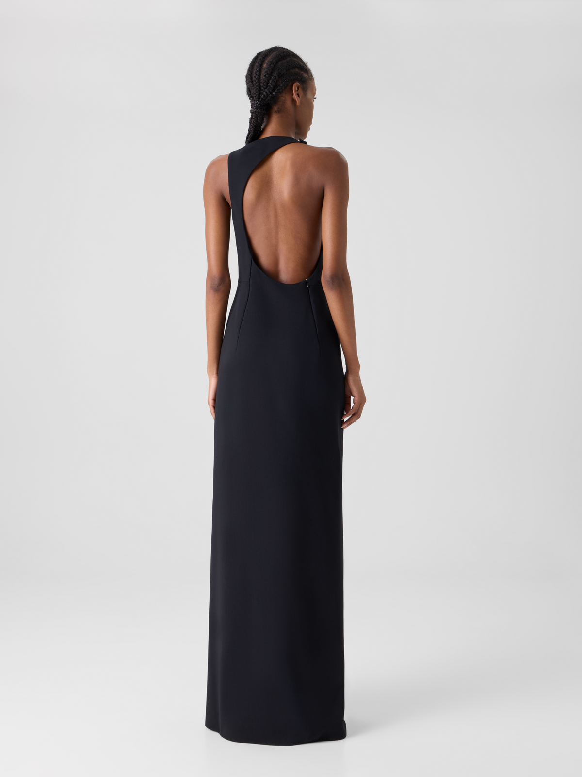 Designer Abendkleid mit Orbit-Cutout am Rücken - Schwarz #editorial