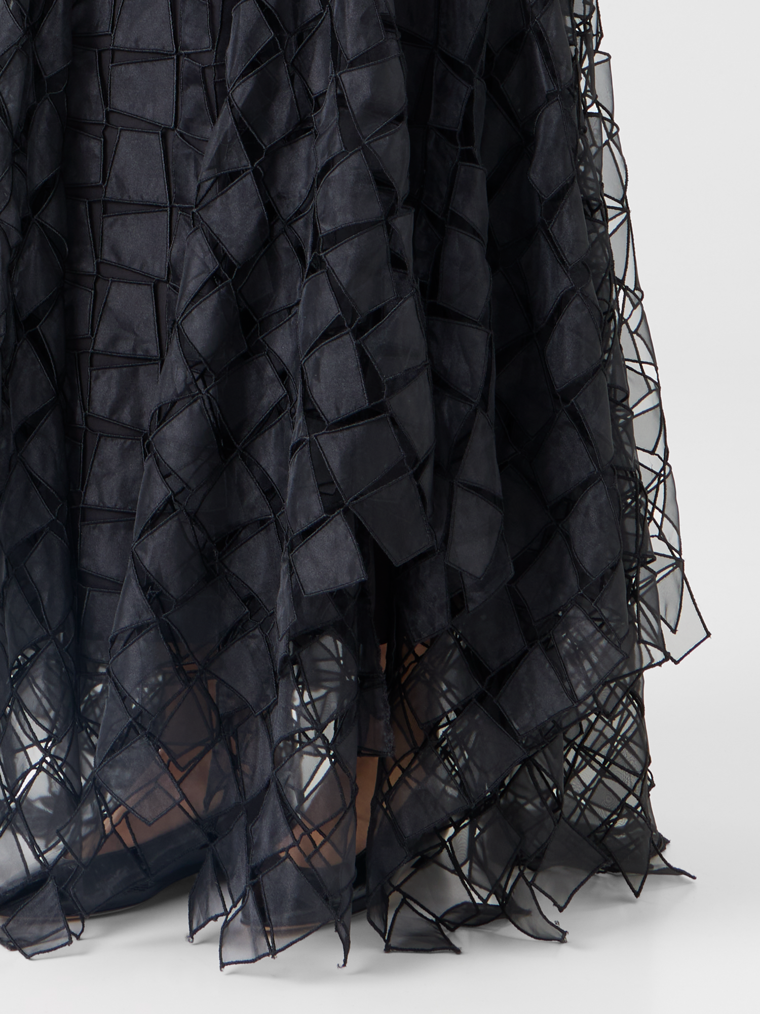 Designer Trägerloses Abendkleid mit Trapez-Stickerei aus Organza - Schwarz 