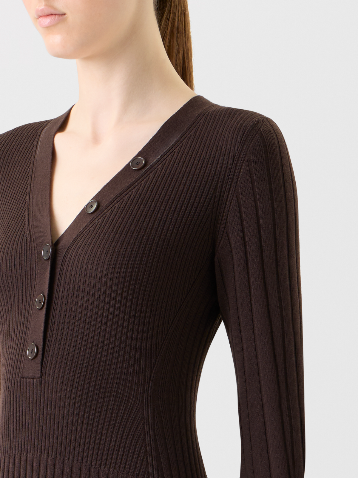 Designer Henley V-Neck Merino Wolle Strickkleid - Braun #editorial
