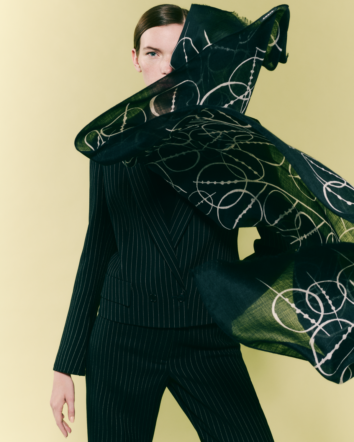Designer Kaschmirschal mit Polka Dots Druck - Schwarz - Bunt #editorial