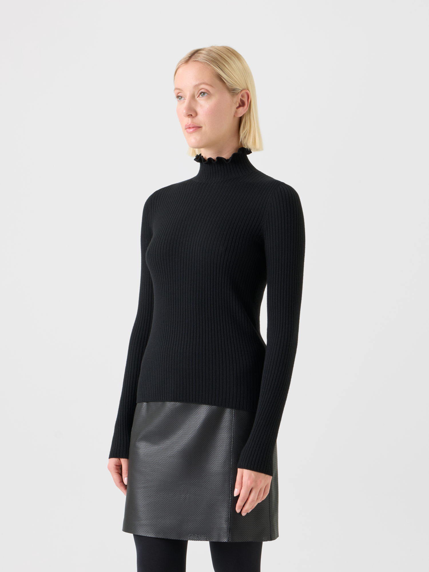 Designer Leder Minirock mit Gürtel und teifer Taille - Schwarz 