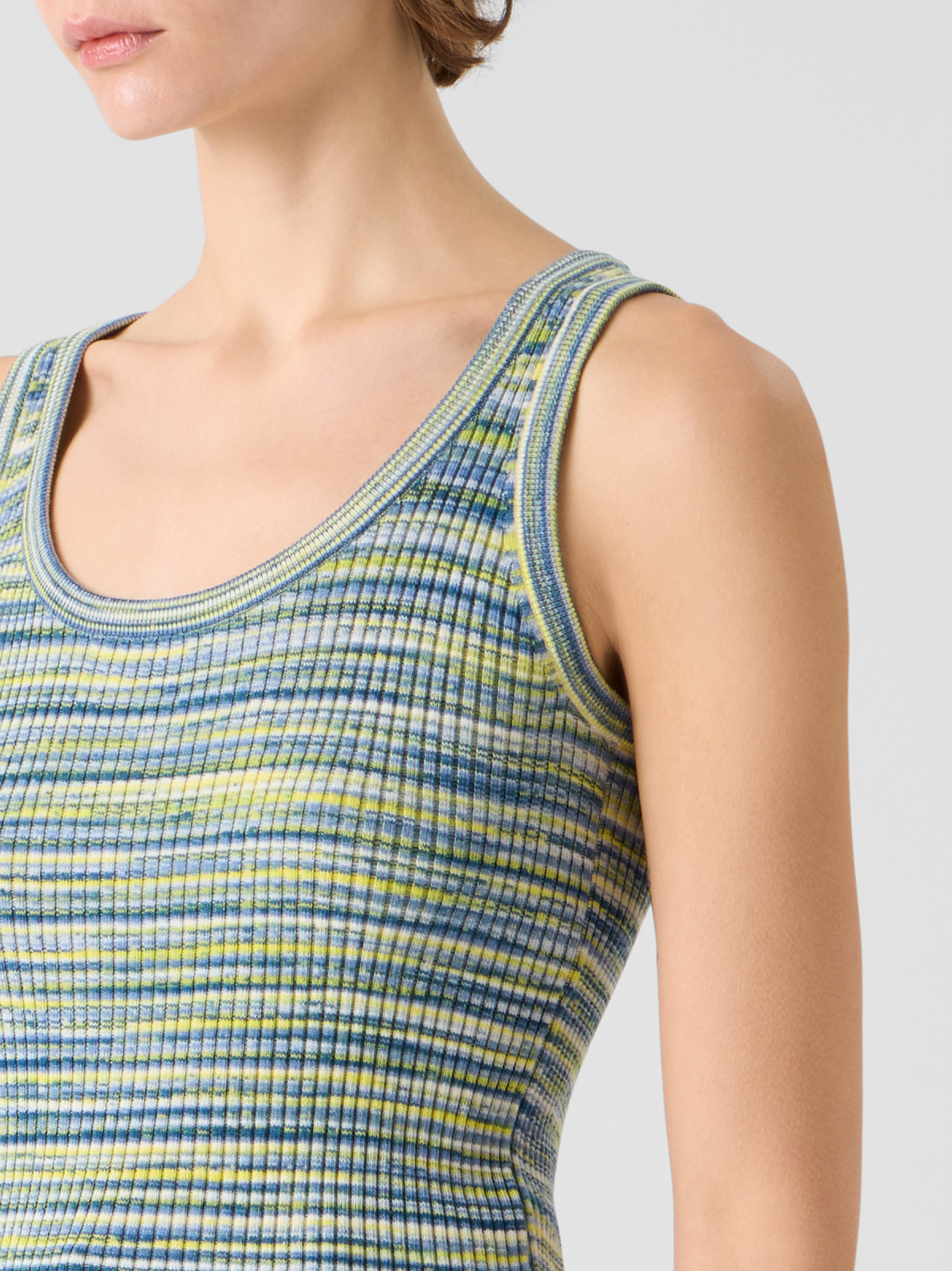 Designer Tailliertes Space-Dye-Merinowolle-Rippstrick-Top mit Rundhalsausschnitt - Bunt 