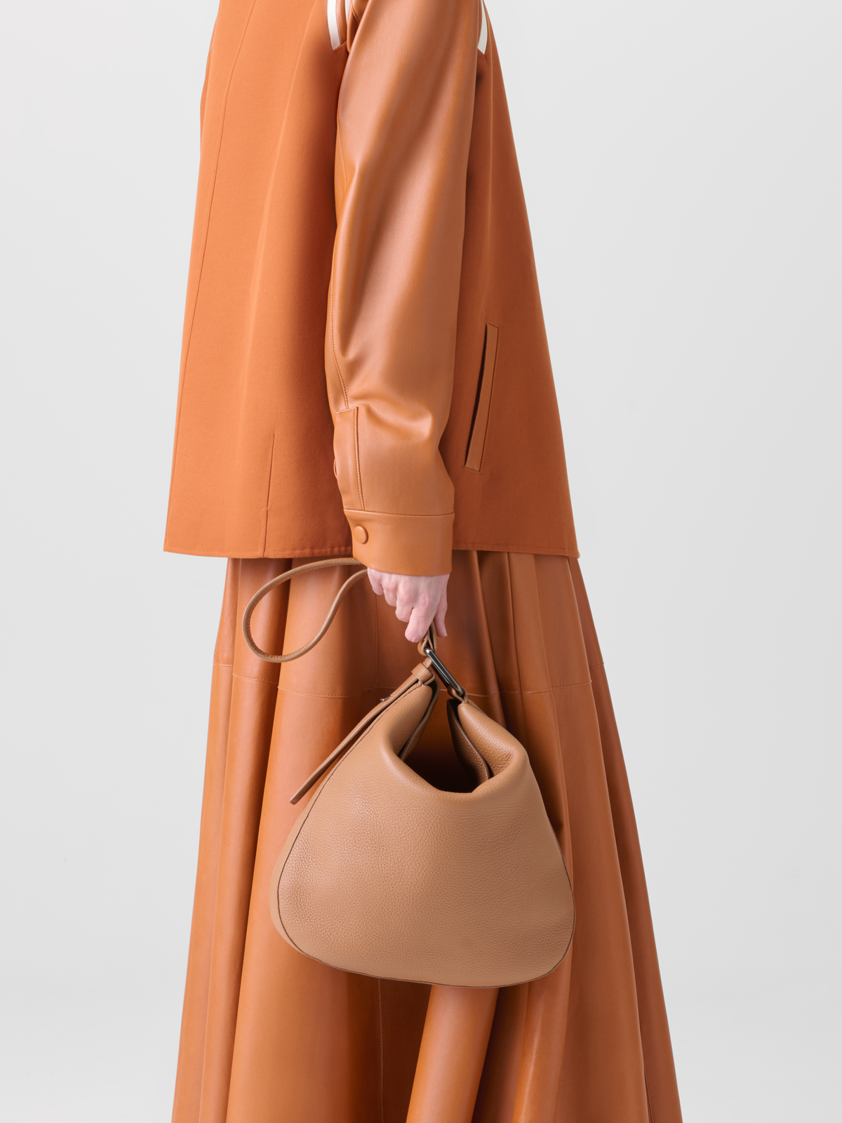 Designer Anna Medium Hobo - Braun #editorial