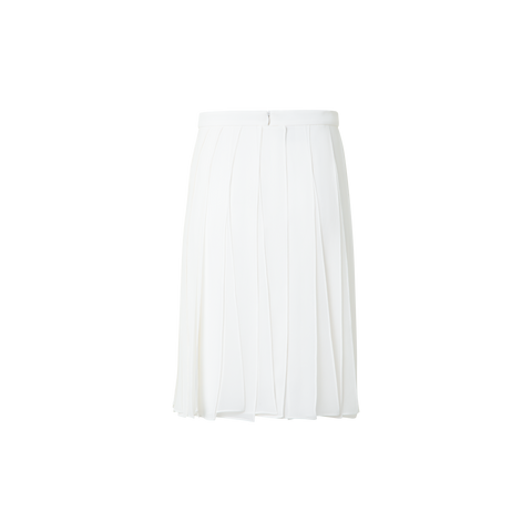 Kurzer Seidenrock mit losen Bändern