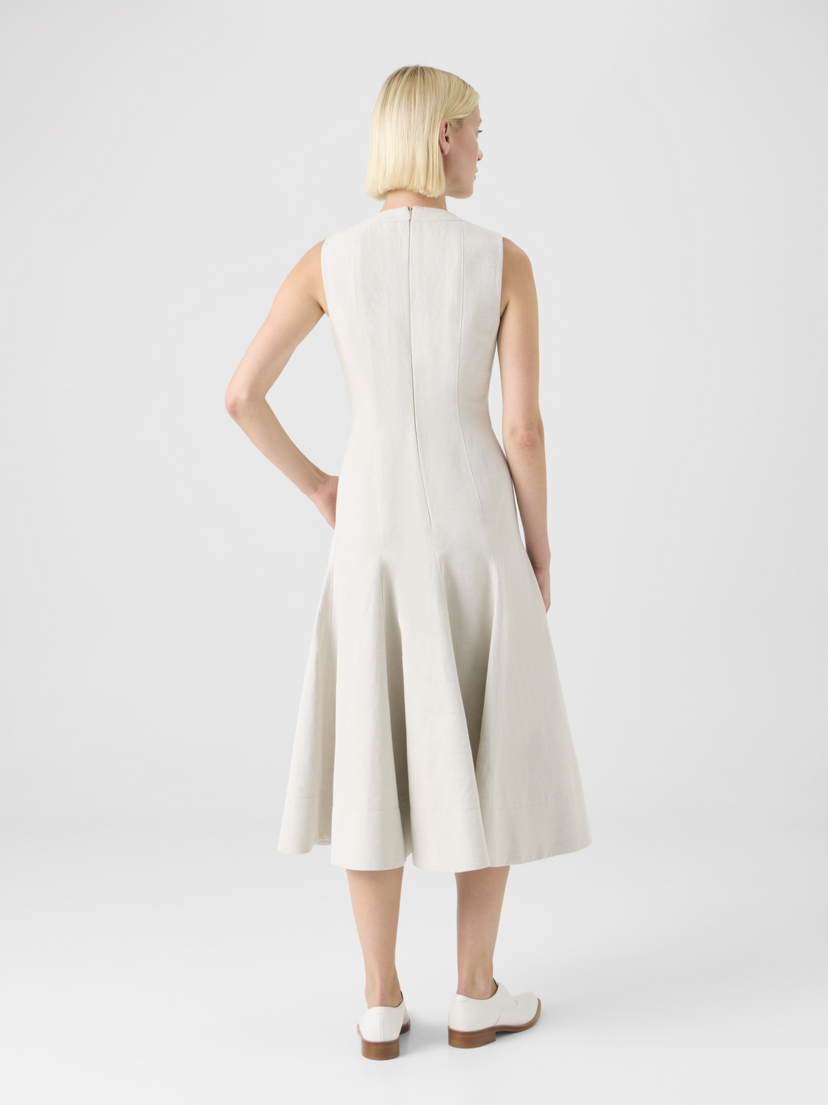 Designer Fit-and-Flare-Midikleid aus Gabardine aus Baumwollleinennal Dress in Cotton-Linen Gabardine - Grau #editorial
