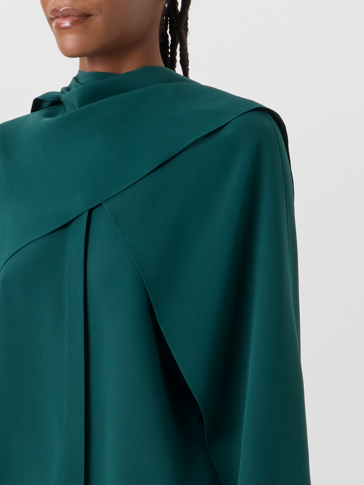 Designer Bluse aus Seiden-Crêpe mit ausgestellten Ärmelpanels - Grün 