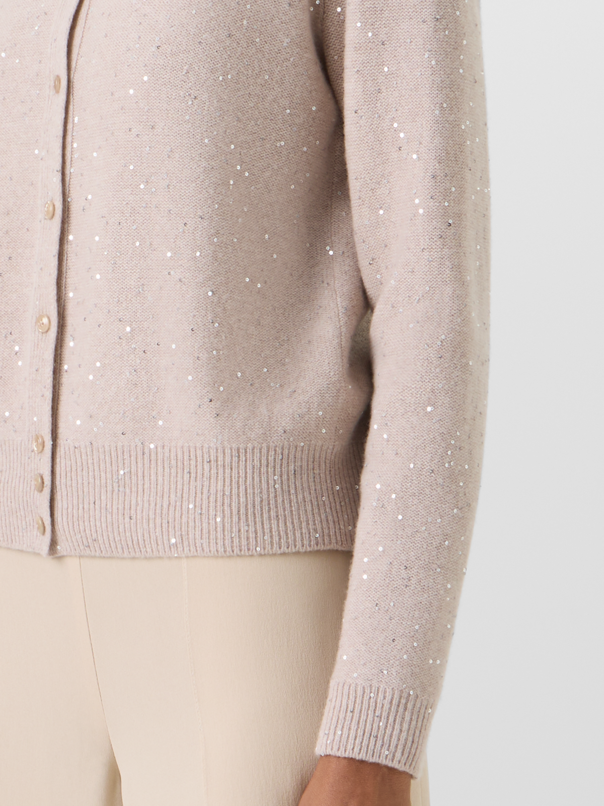 Designer Langärmelige Strickjacke aus Woll-Kaschmir - Beige #editorial