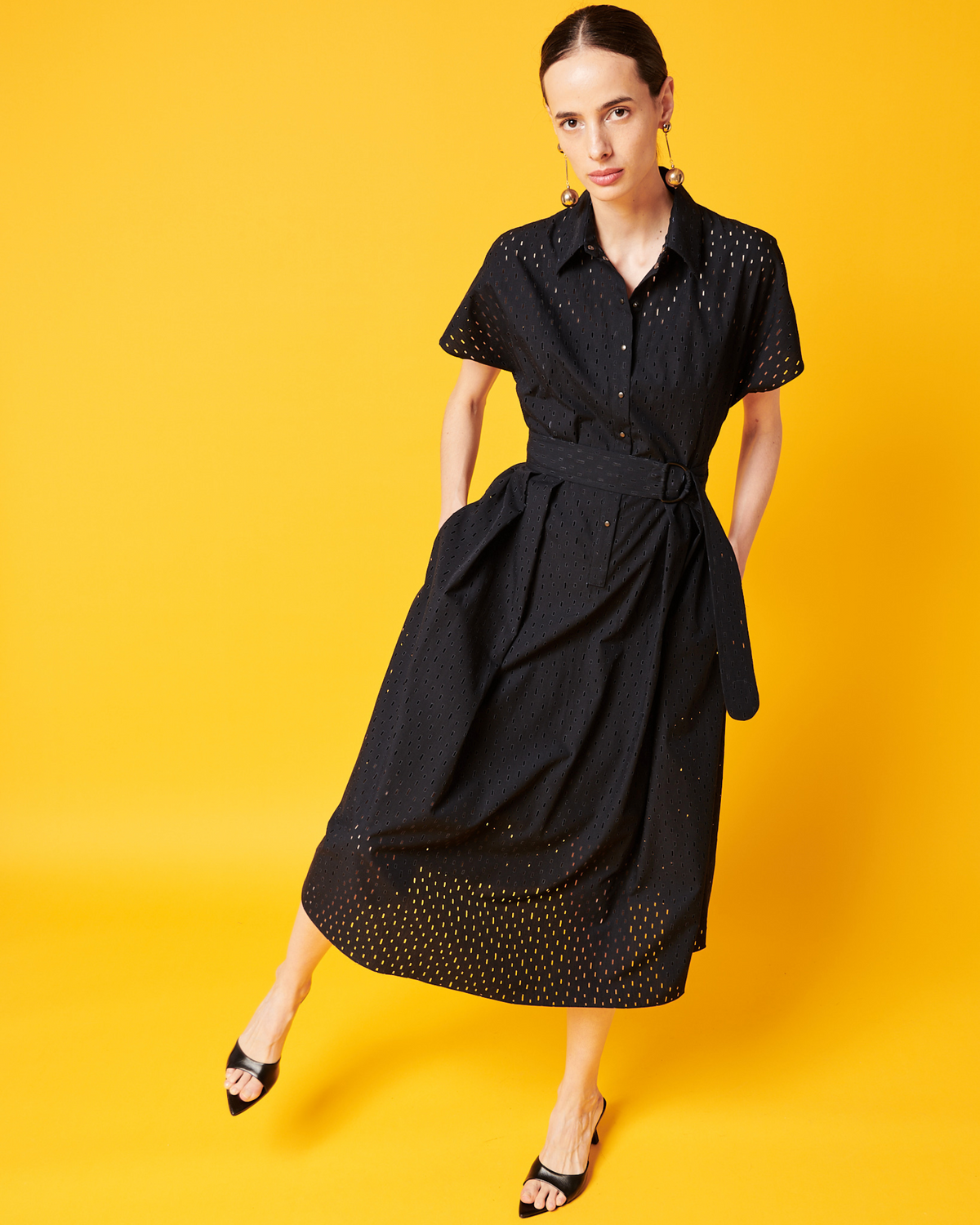 Designer Baumwoll-Midikleid mit Lasercut-Gittermuster - Dunkelblau #editorial