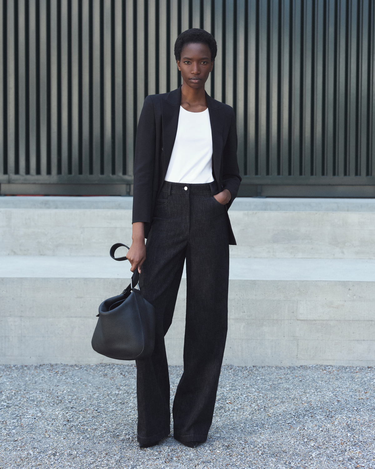 Designer Blazer aus Woll-Doubleface mit Leder-Kragen - Schwarz #editorial