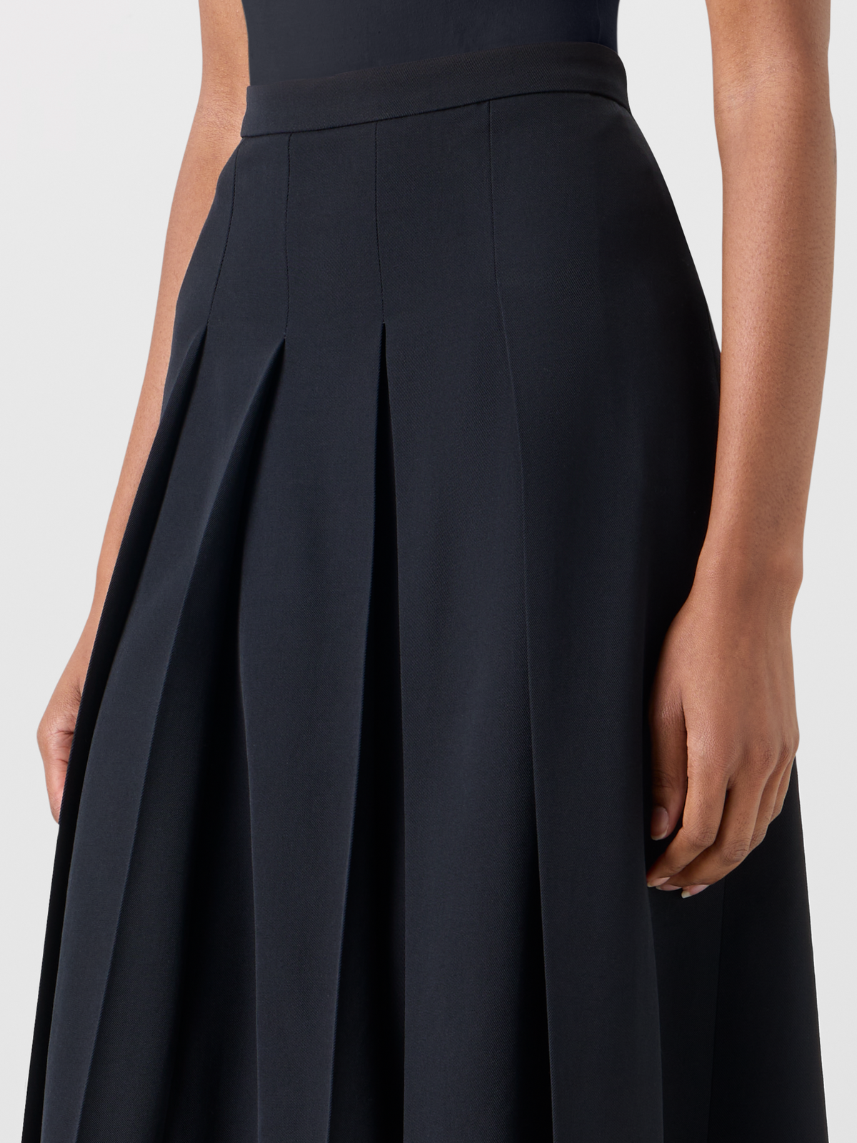Designer Plissierter Midi-Skort aus Wollgabardine - Schwarz 