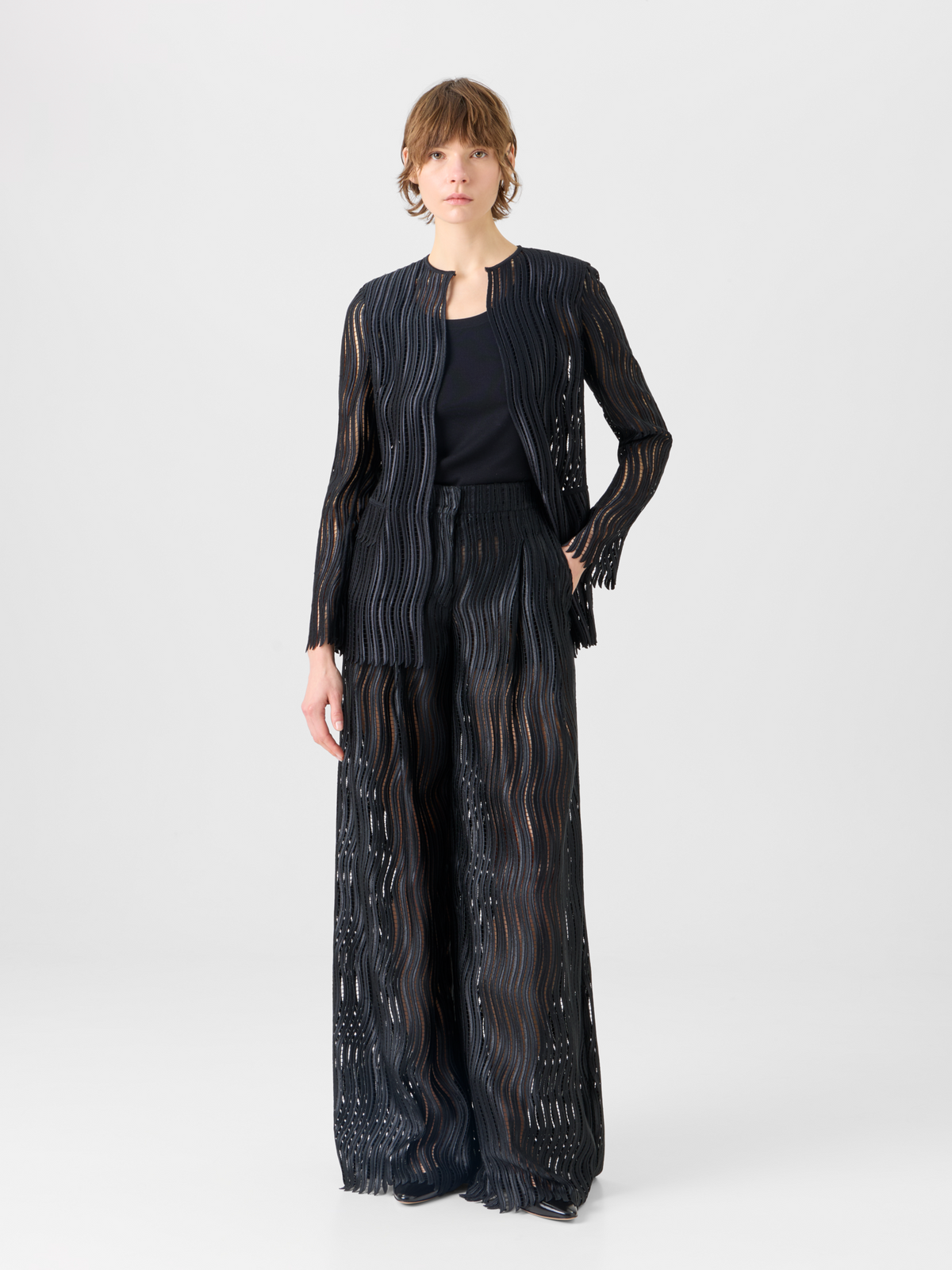 Designer Cassie weite Hose aus Wave-Guipure - Schwarz #editorial