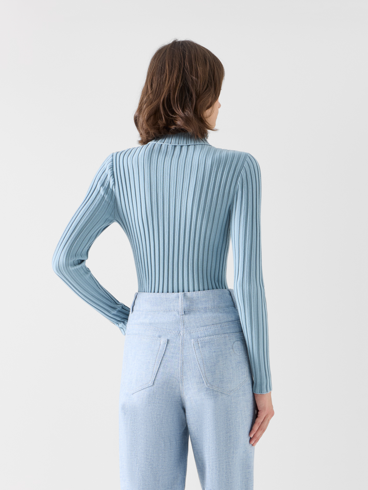 Designer Taillierter Rollkragen aus Merino-Rippstrick - Blau #editorial