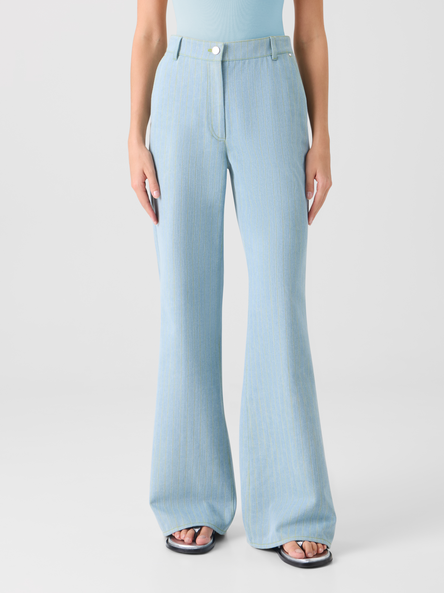 Designer Celia Bootcut-Denim-Hose mit Nadelstreifen - Blau