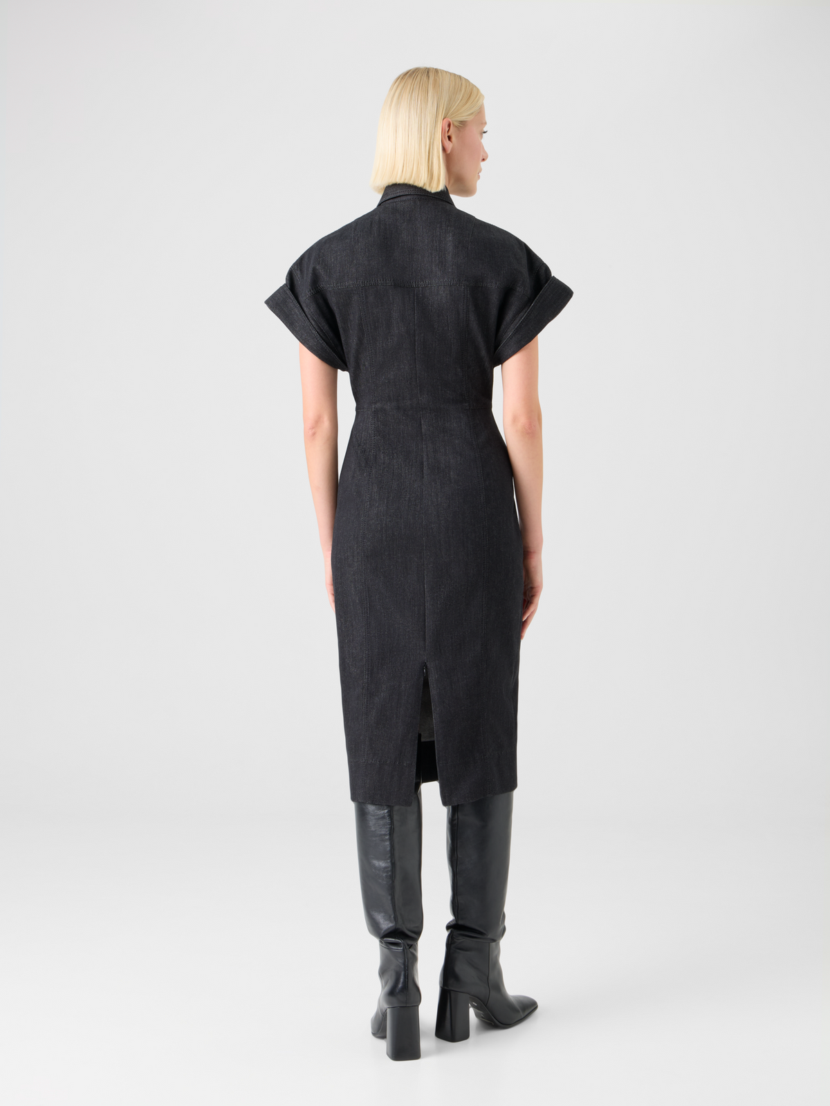 Designer Tailliertes Kleid aus Baumwoll-Stretch-Denim - Schwarz #editorial