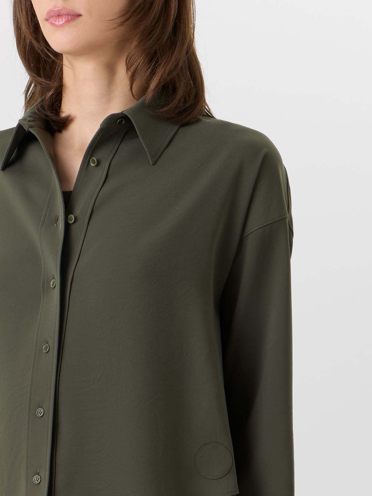 Designer Langärmelige Bluse aus Signature-Lasercut-Krepp - Grün #editorial