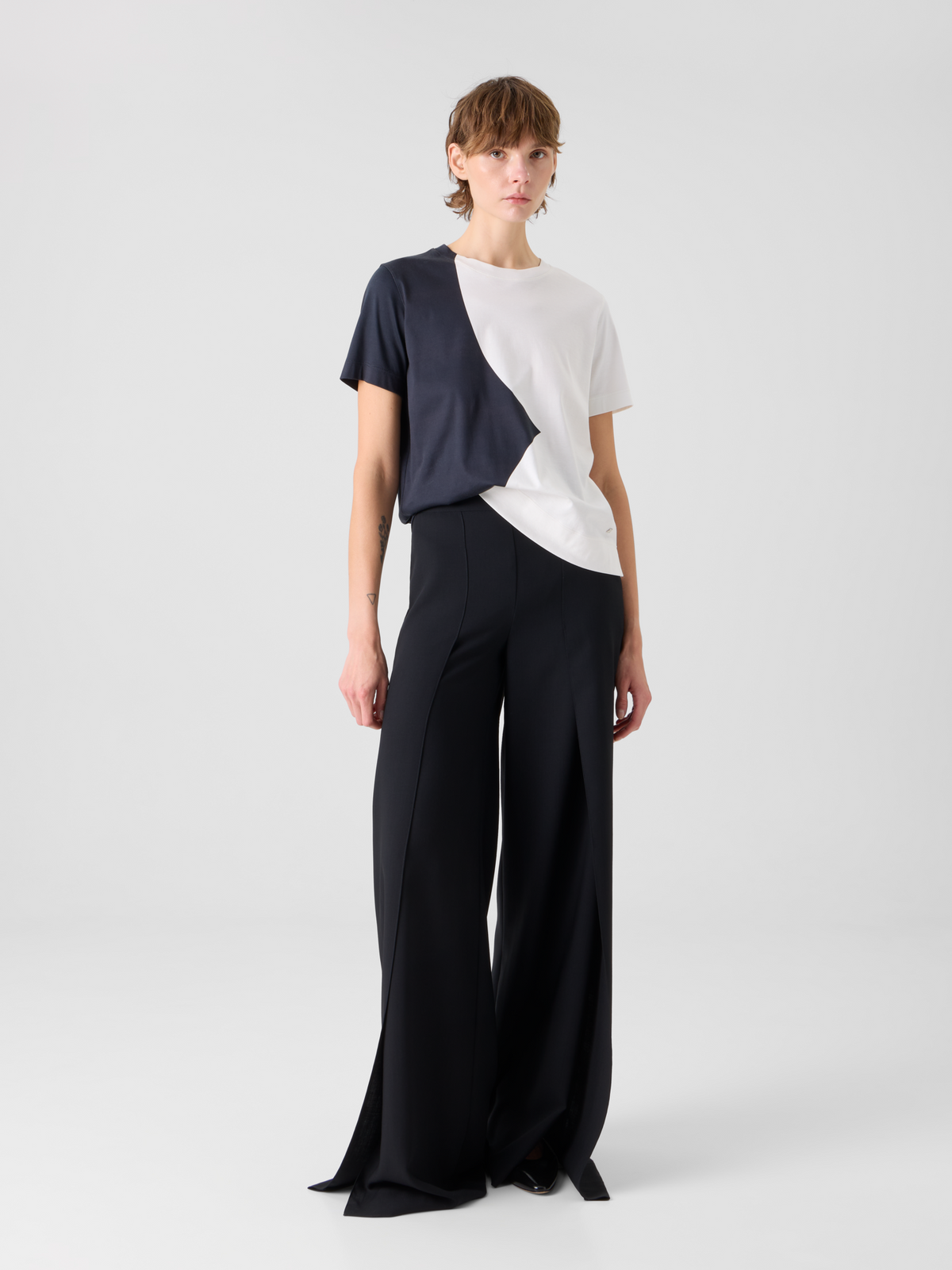 Designer Fellia fliessende weite Hose mit Schlitz - Schwarz #editorial