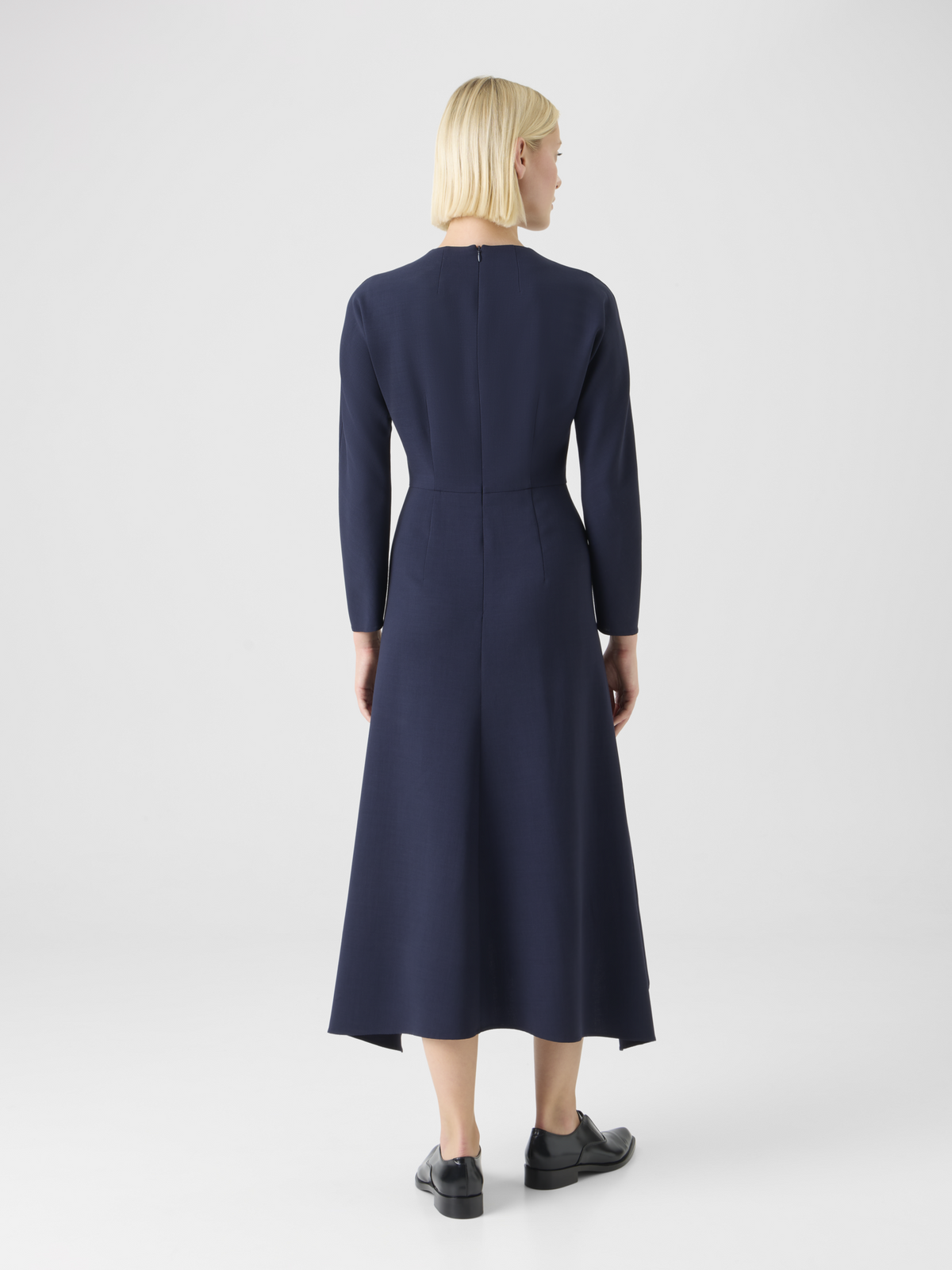 Designer Asymmetrisches Midikleid aus Cool Wool - Dunkelblau - Blau #editorial