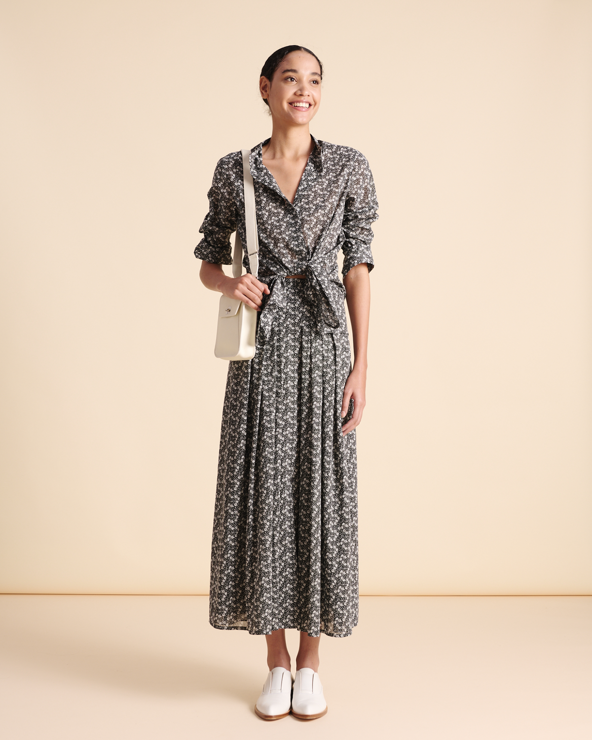 Designer Anouk Little Messenger Bag - Weiss #editorial