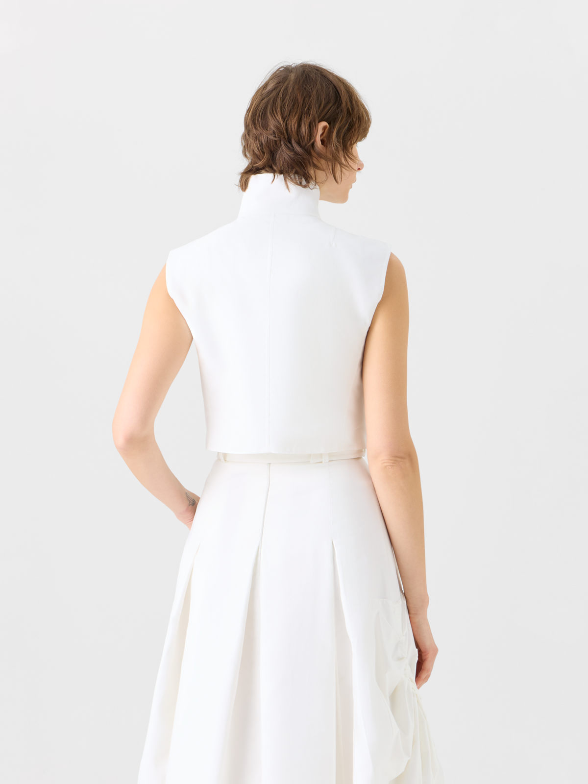 Designer Hester strukturierte kurze Weste aus Baumwoll-Doubleface - Ecru #editorial