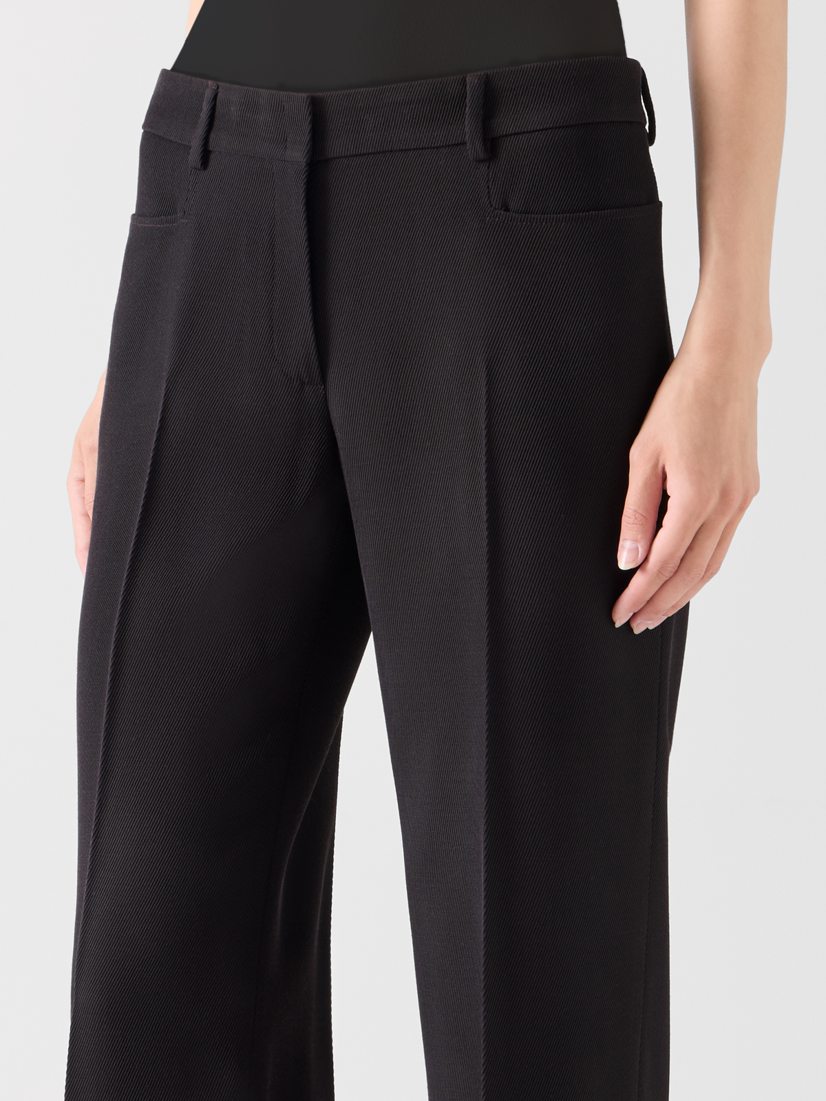 Designer Hose aus Woll-Tricotine mit Paspel vorne - Braun #editorial
