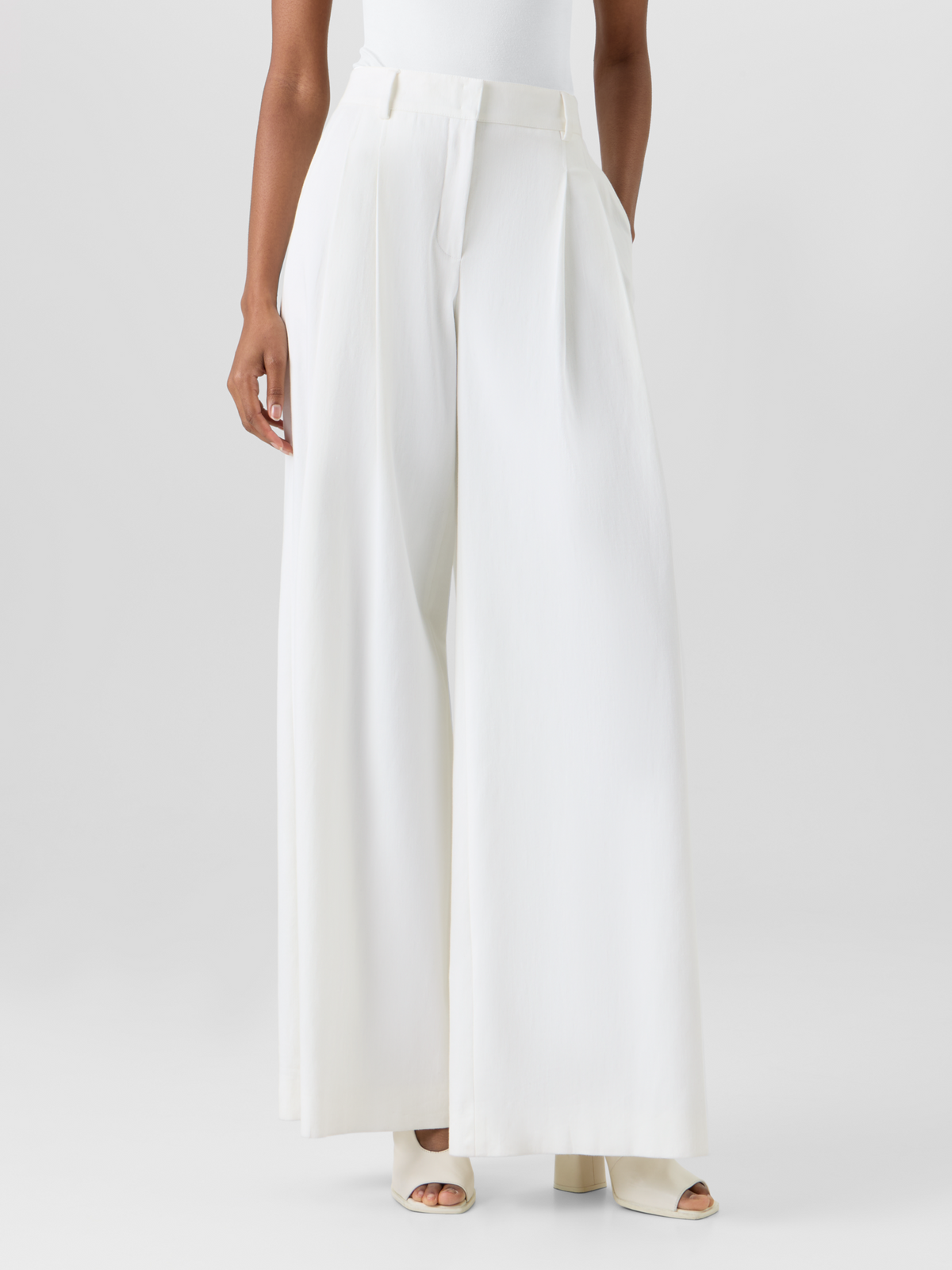 Designer Cassie Hose aus Denim Baumwoll-Stretch  - Ecru - Weiss #editorial