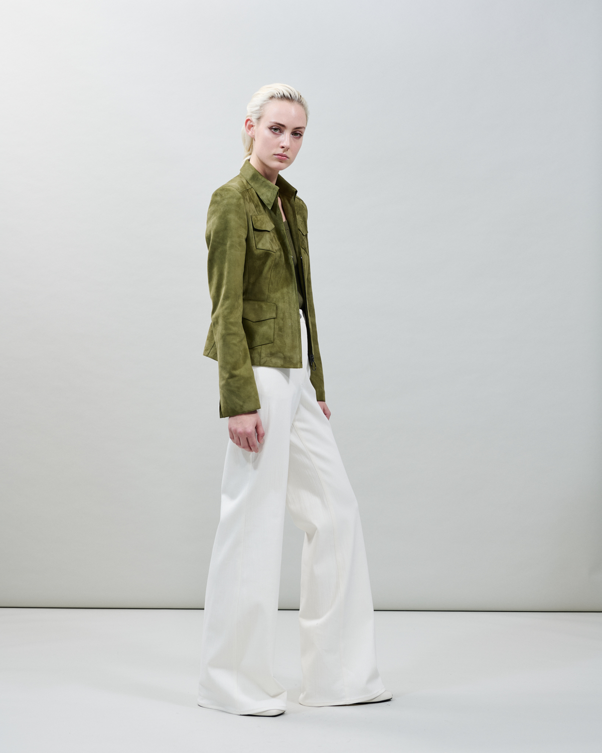 Designer Schlaghose aus Baumwoll-Denim - Ecru - Weiss #editorial