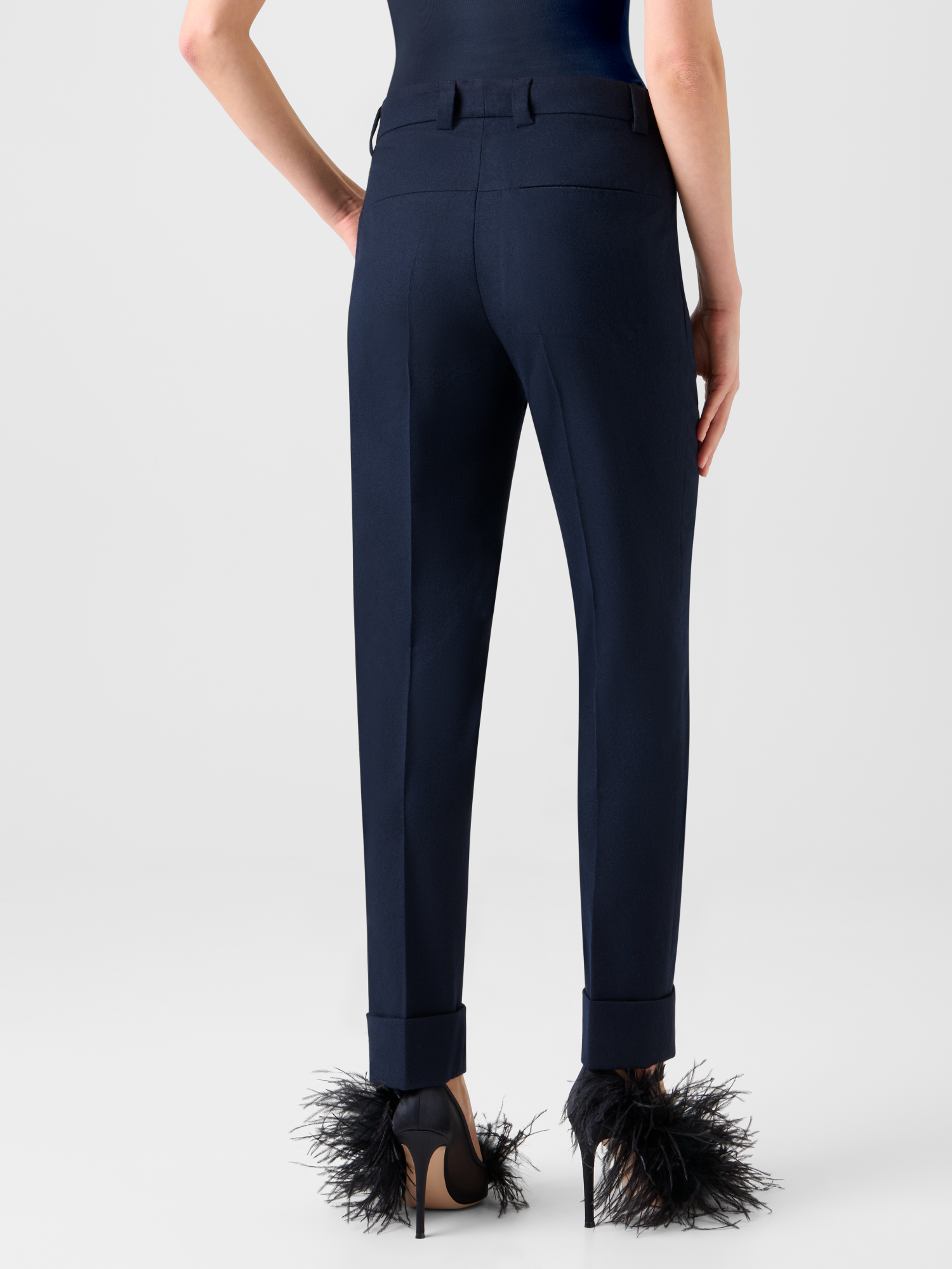 Designer Cropped Tapered Stretch-Wollflanellhose - Dunkelblau - Blau 