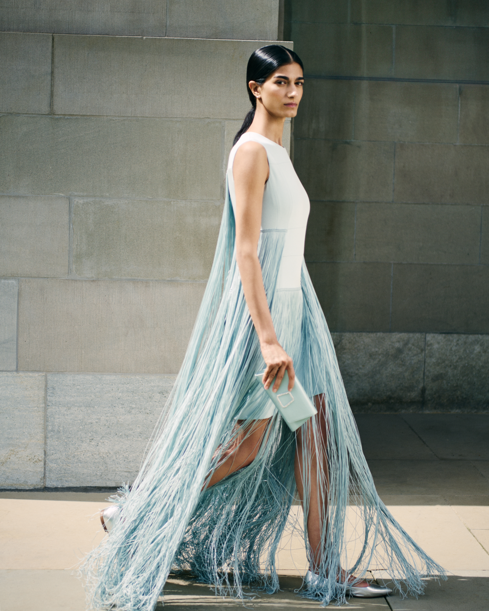 Designer Langes Seidenkleid mit asymmetrischen Fransen - Blau 