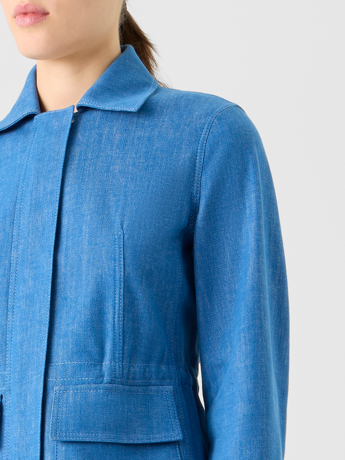 Designer Kurze Jacke aus Baumwoll-Stretch Denim - Blau #editorial