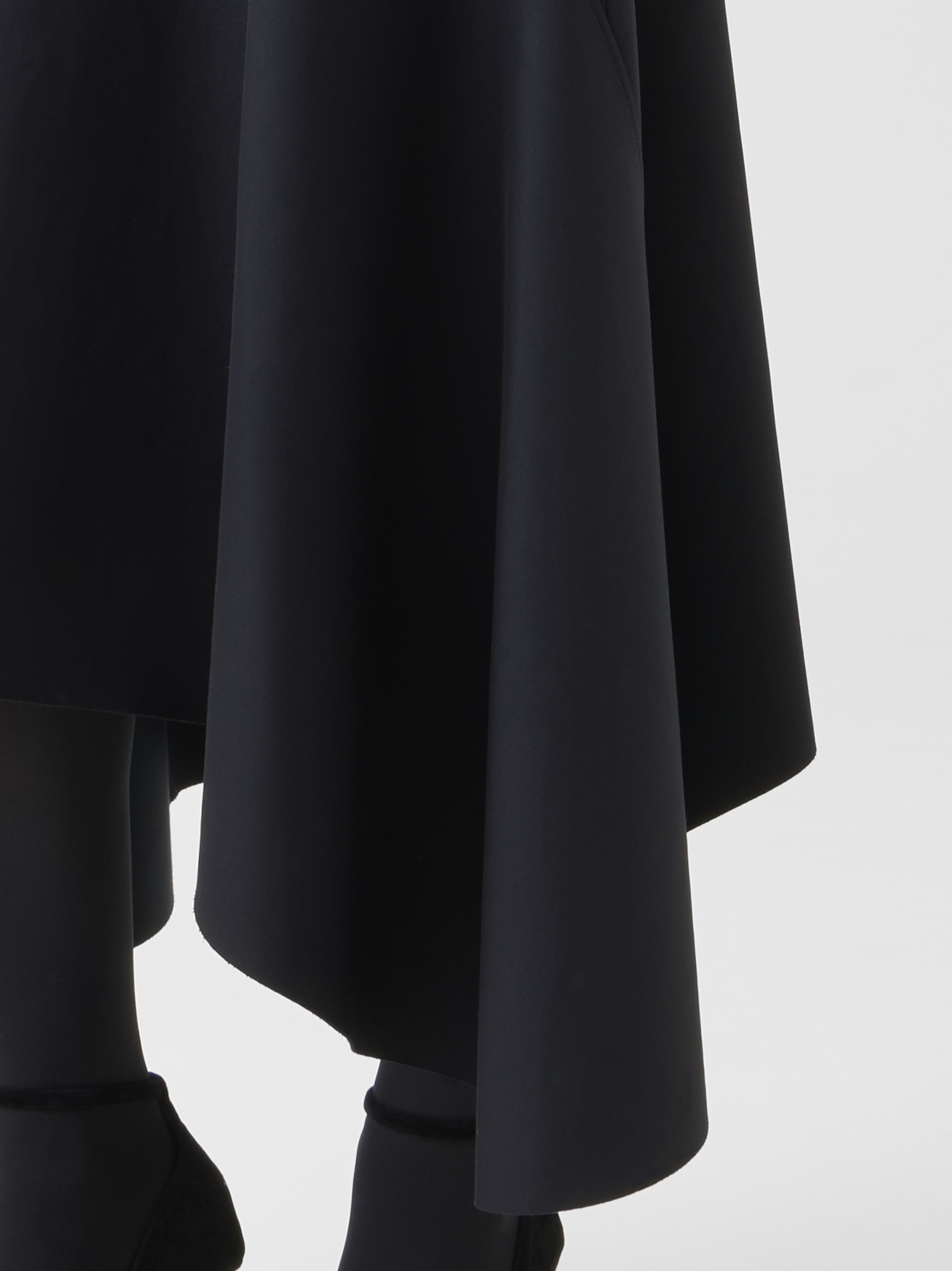 Designer Asymmetrischer Neopren Rock - Schwarz 