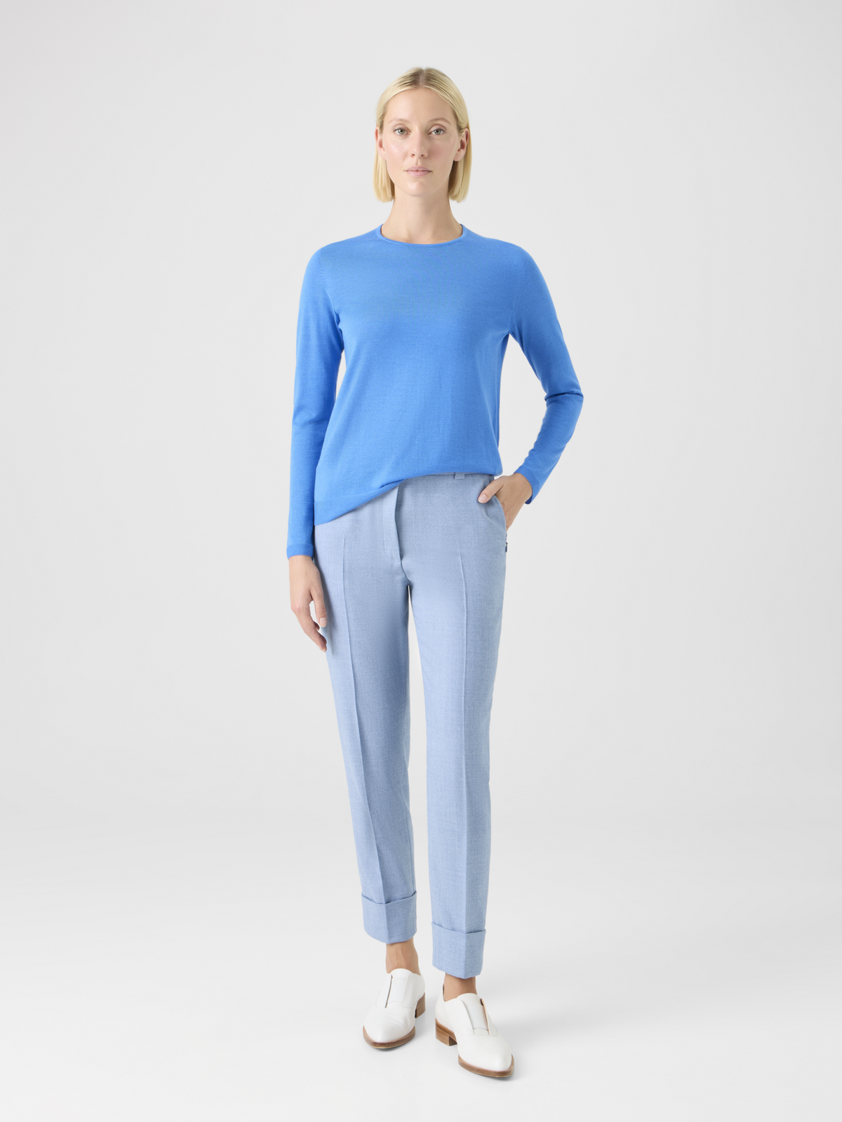 Designer Verkürzte konische Hose aus Wollflanell - Blau #editorial