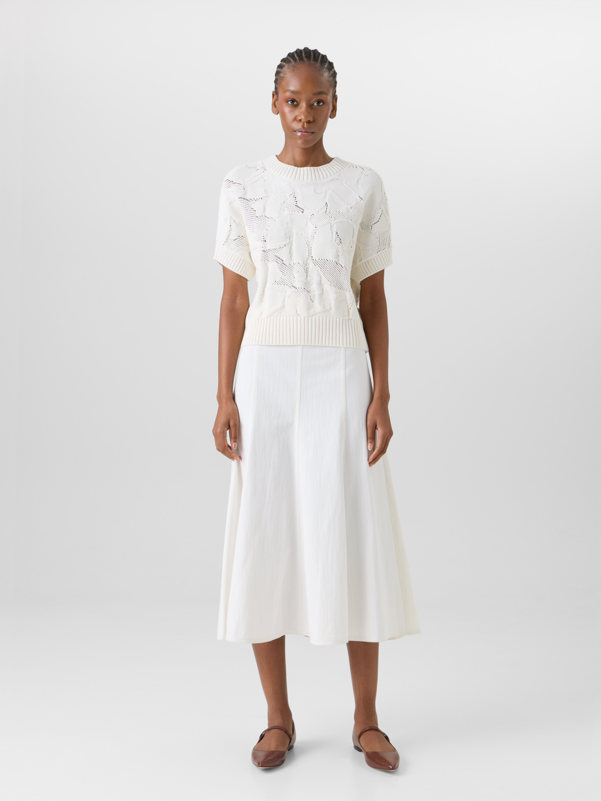 Designer Ausgestellter Midirock aus Baumwoll-Stretch-Denim - Weiss #editorial