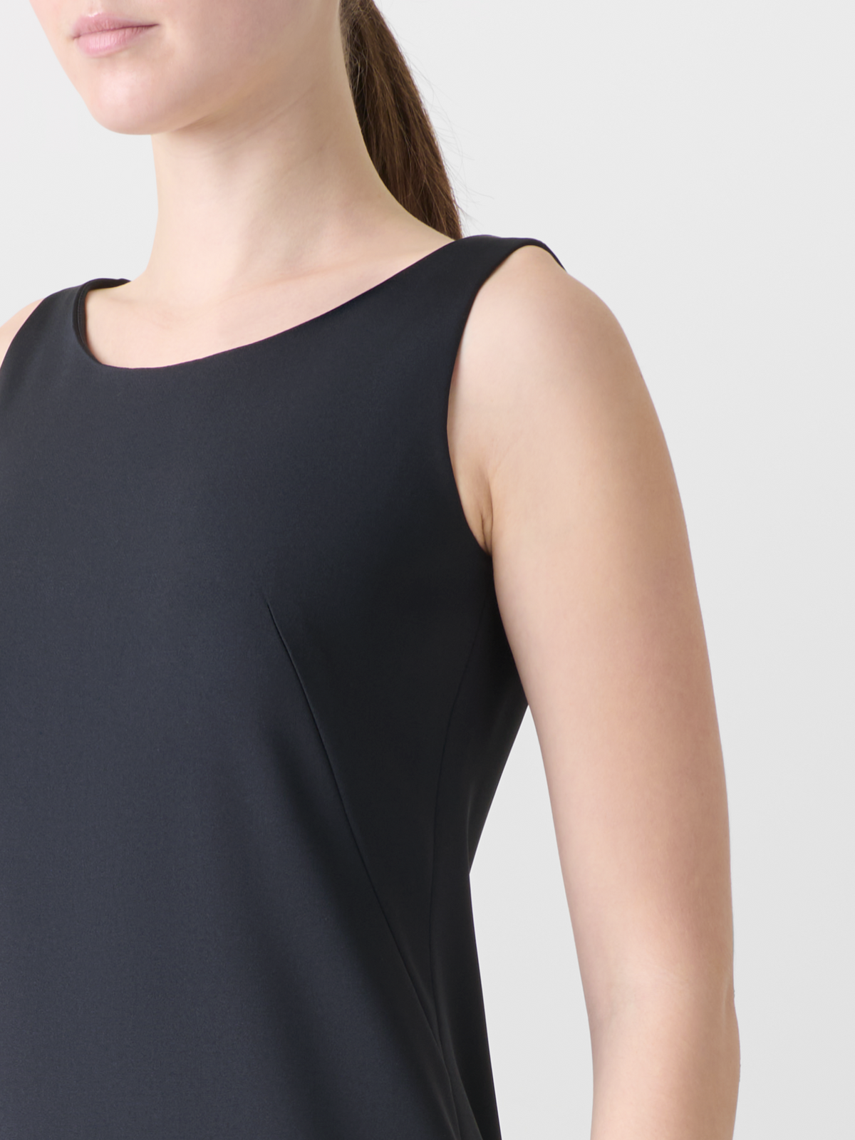 Designer Etuikleid aus Seiden-Stretch-Crêpe - Schwarz #editorial