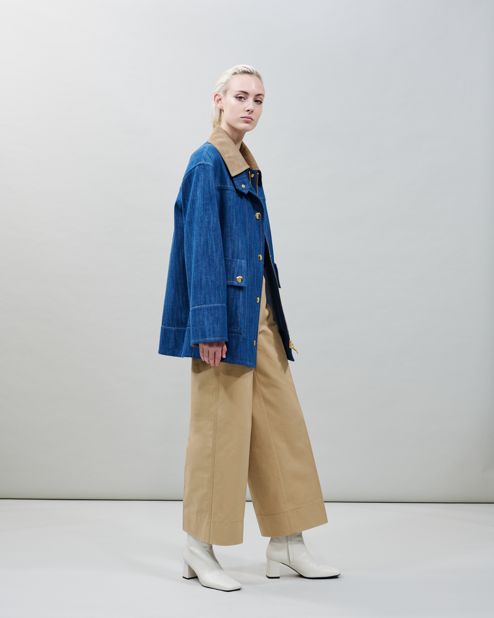 Designer Cropped Weite Hose aus Baumwoll-Gabardine - Beige 