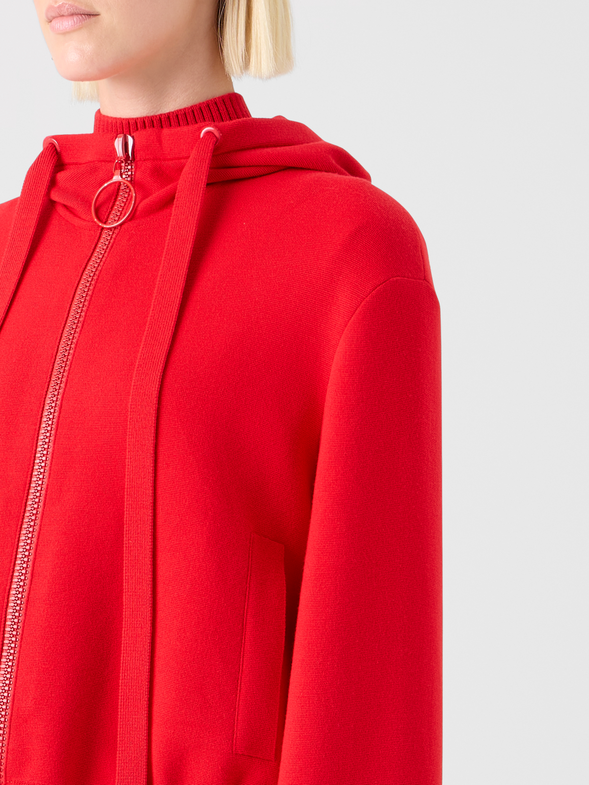 Designer Kurze Kapuzenjacke aus Milano-Strick - Rot #editorial