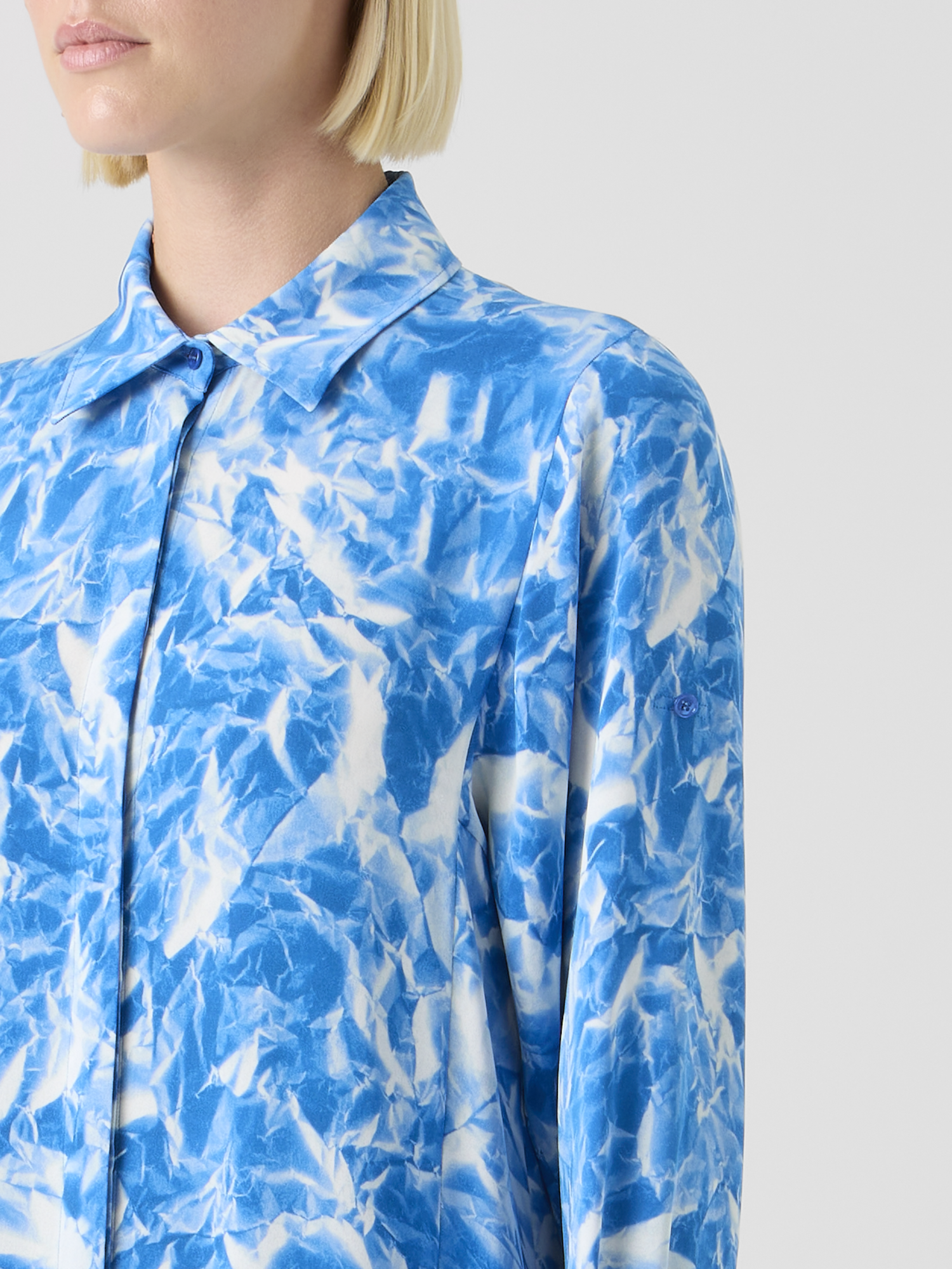 Designer Midi-Tunikakleid aus Seiden-Crêpe mit Whitecaps-Print - Blau - Ecru 