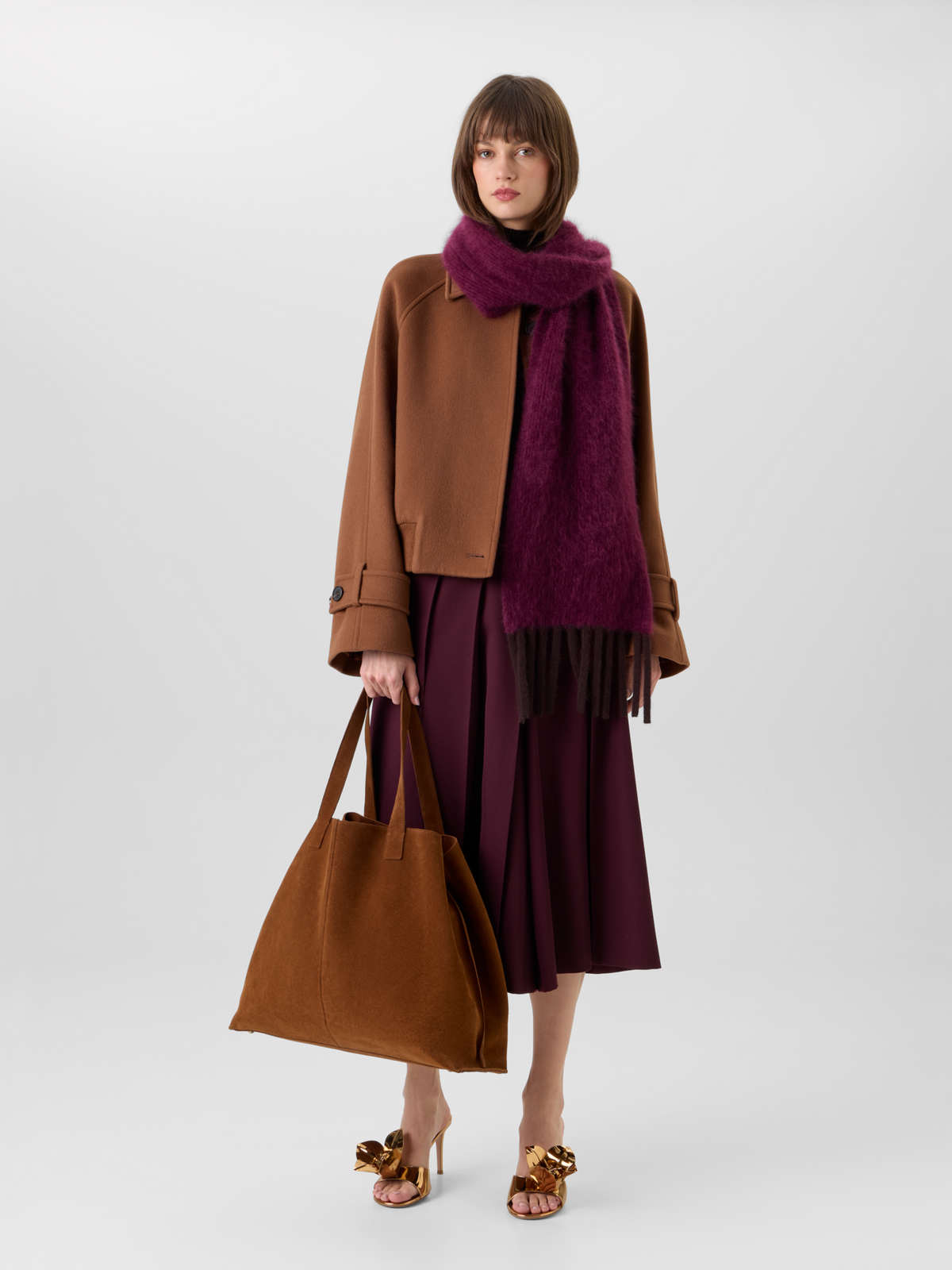 Designer Ai XL Schultertasche aus Veloursleder - Braun #editorial