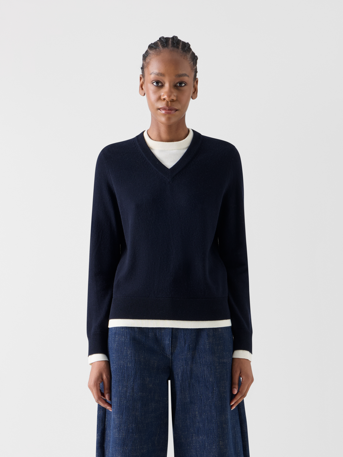 Designer Wolle-Kaschmir Pullover mit Trompe-l'Oeil V-Ausschnitt - Dunkelblau 