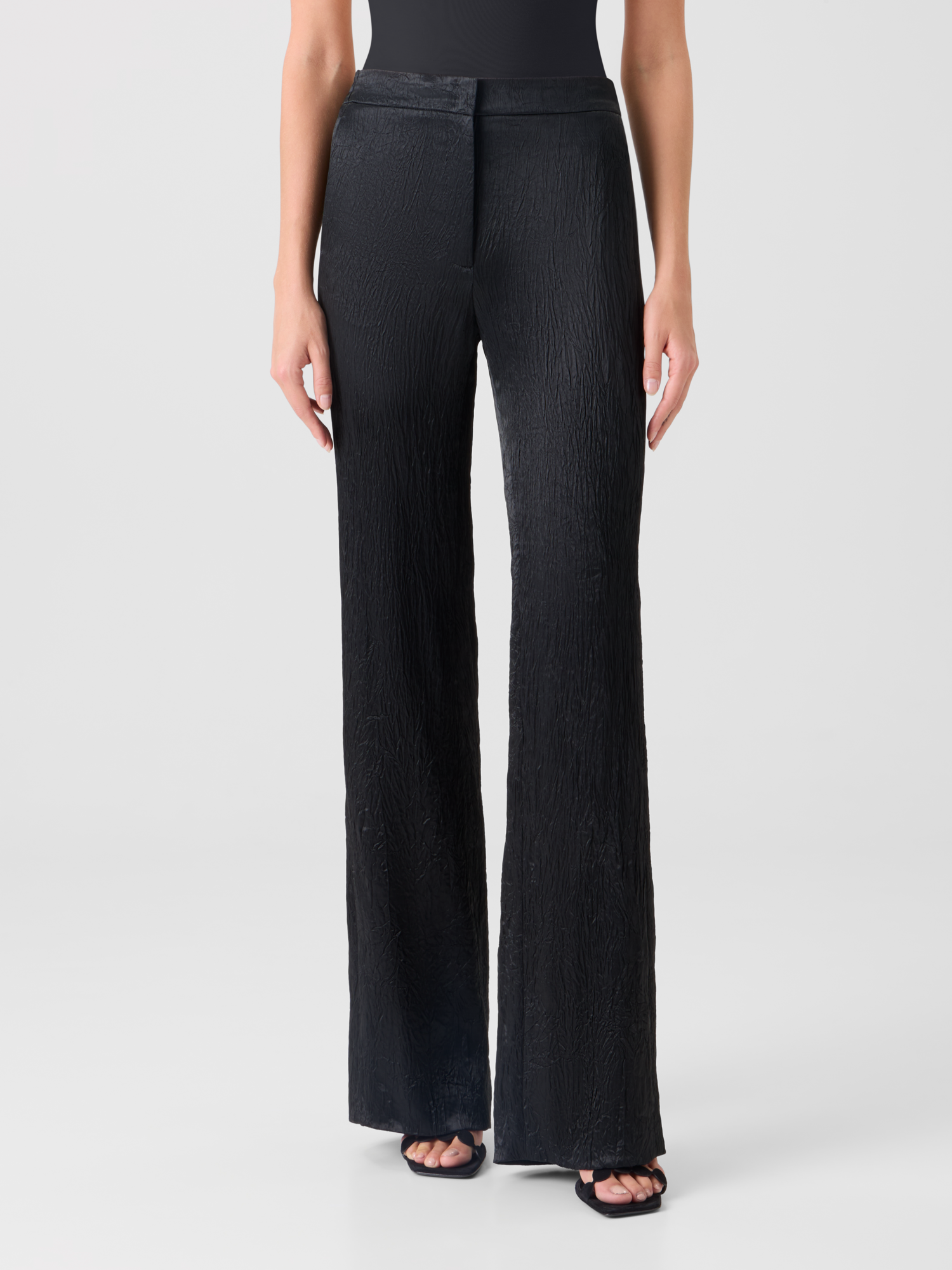 Designer Marla gerade Hose aus Knitter-Satin mit elastischem Bund - Schwarz 