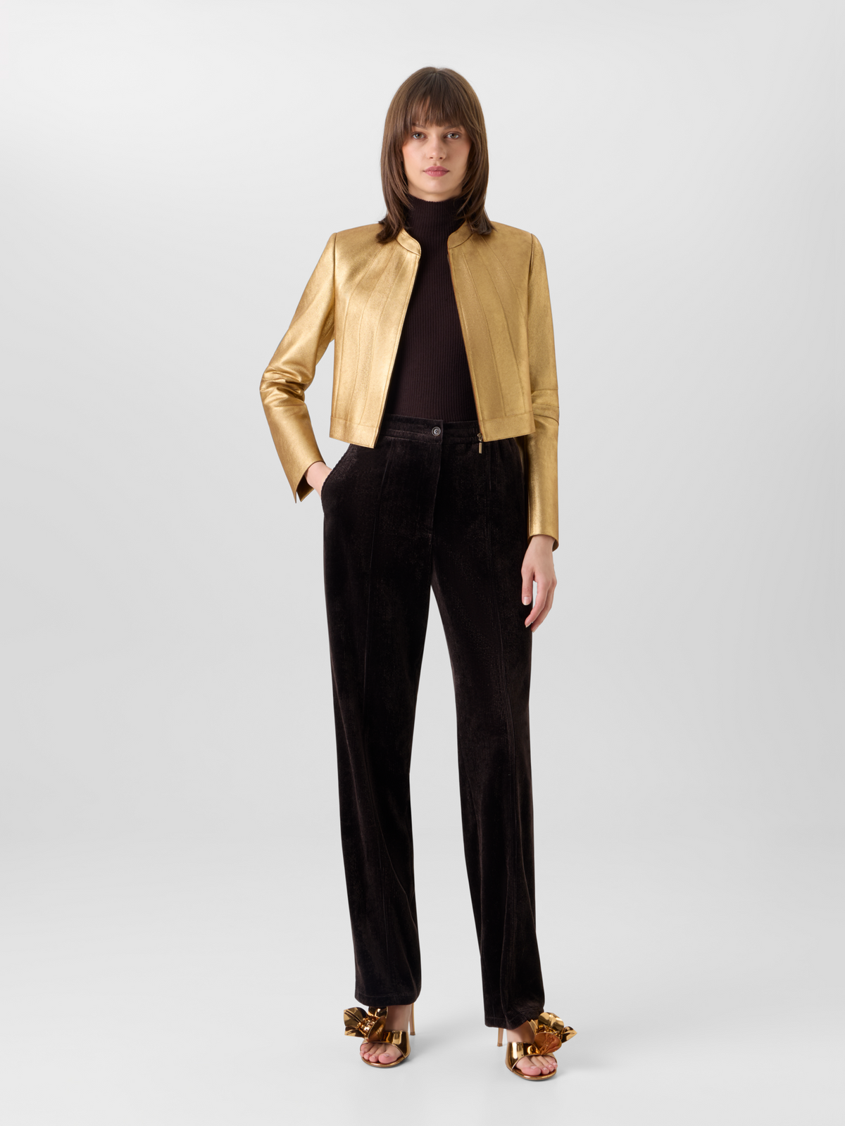 Designer Kurze taillierte Jacke aus Lamé-Kalb-Nappaleder - Gold 