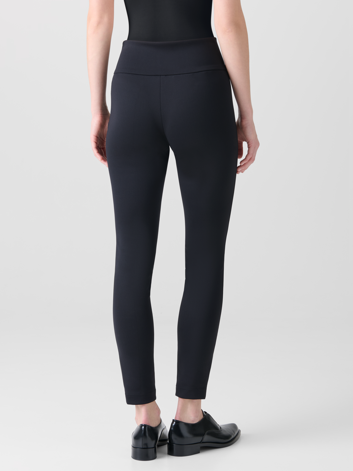 Designer Leggings aus Woll-Jersey mit XL-Bund - Schwarz #editorial